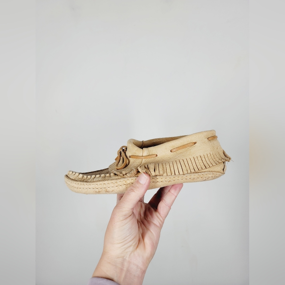 Moose Skin Tan Moccasin Shoe, Size 9 - Picture 3 of 5